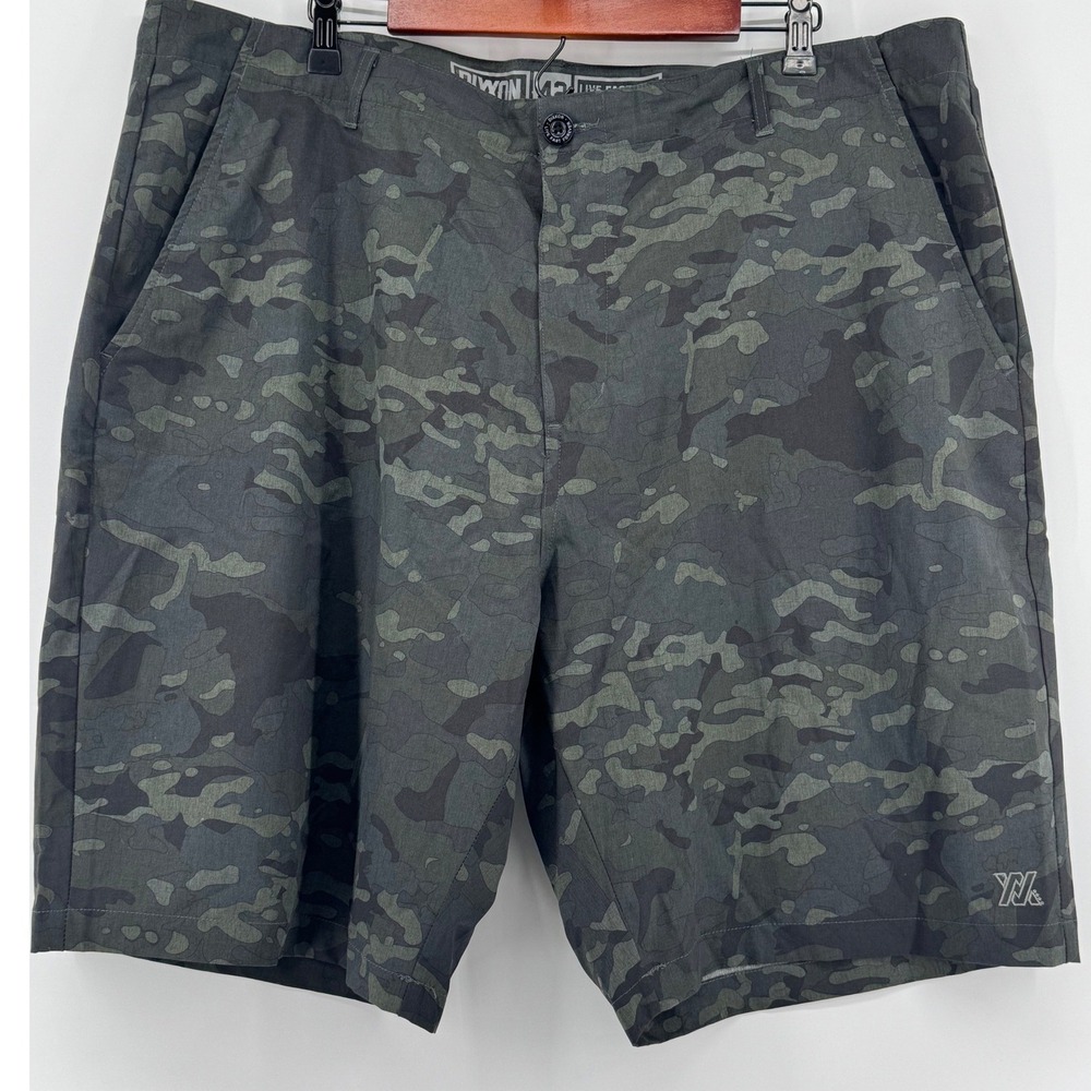 DIXXON Mens Camo Hybrid Lightweight Shorts Poly Spandex Stretch Size 42